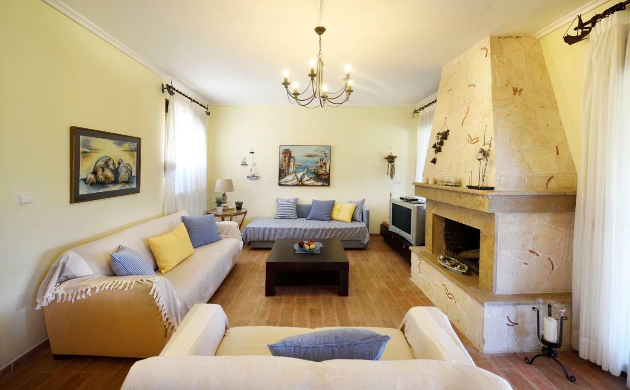 Sani Beach Villa Экстерьер фото