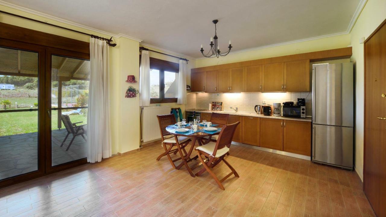 Sani Beach Villa Экстерьер фото